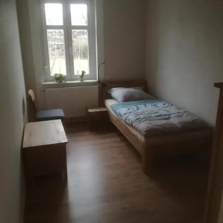 Auestrasse 94a Глаухау