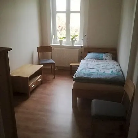 Auestrasse 94a *